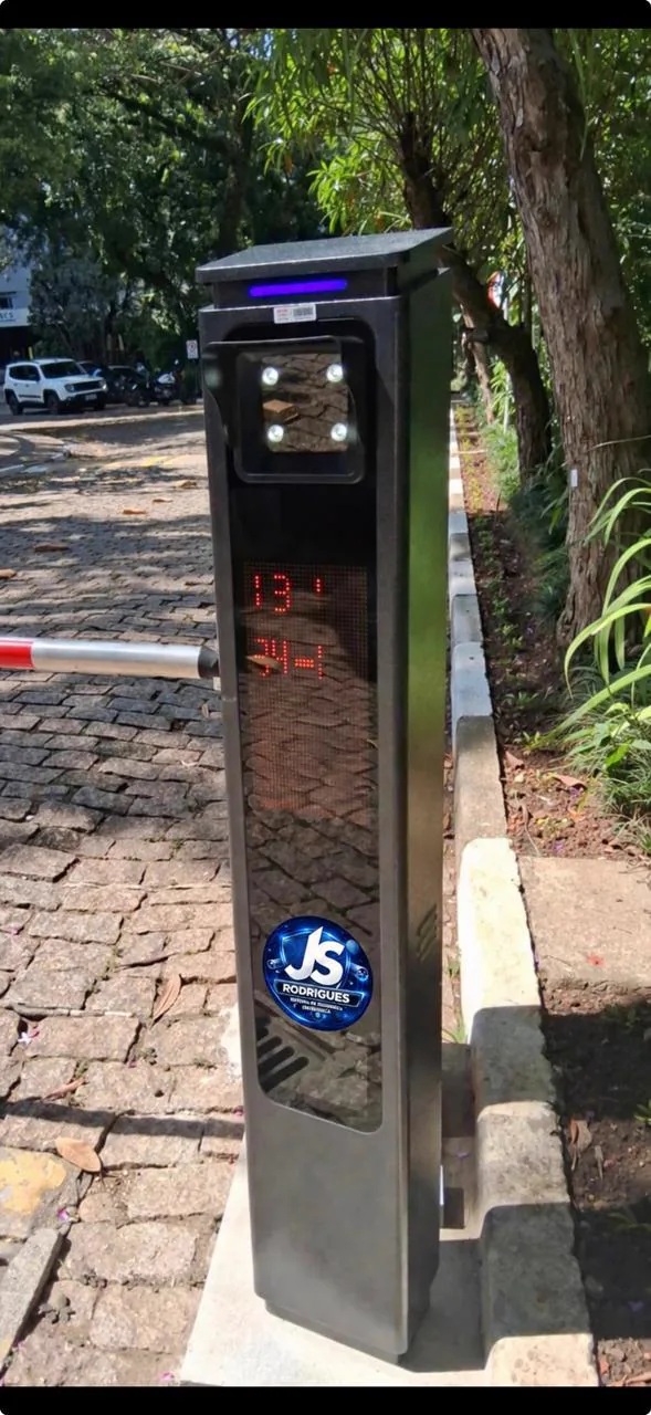 Câmera LPR para leitura de placas de veículos